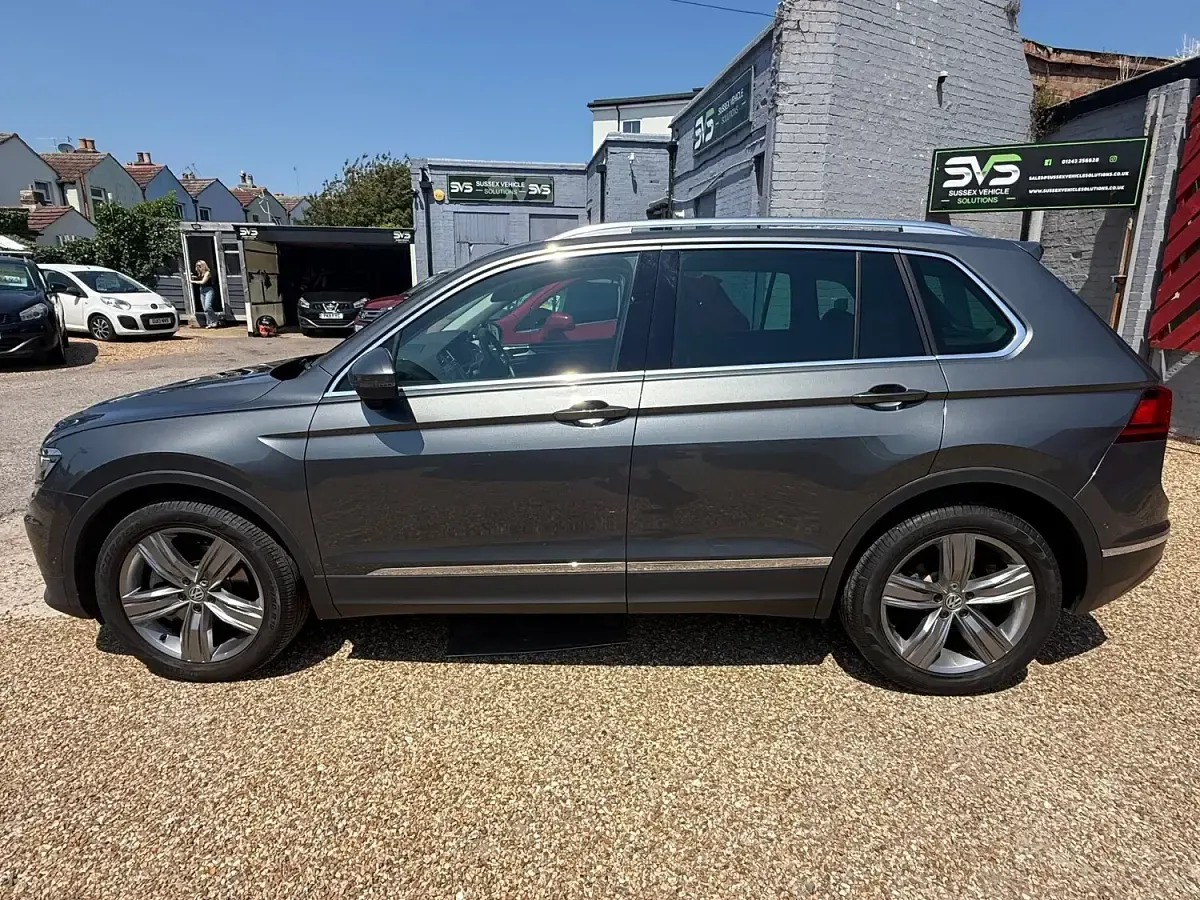 Used VW Tiguan SEL 180 HP (132 kW) 2016 Grey SUV