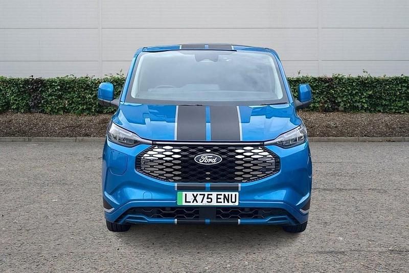Begagnad Ford Transit Sport 160 kW (218 HK) 2025 Blå Van