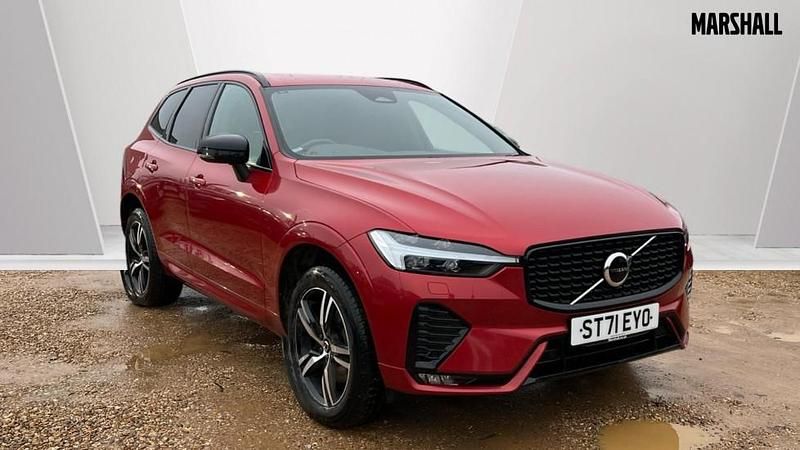 Used Volvo XC60 R-Design 197 HP (144 kW) 2021 Fusion red SUV