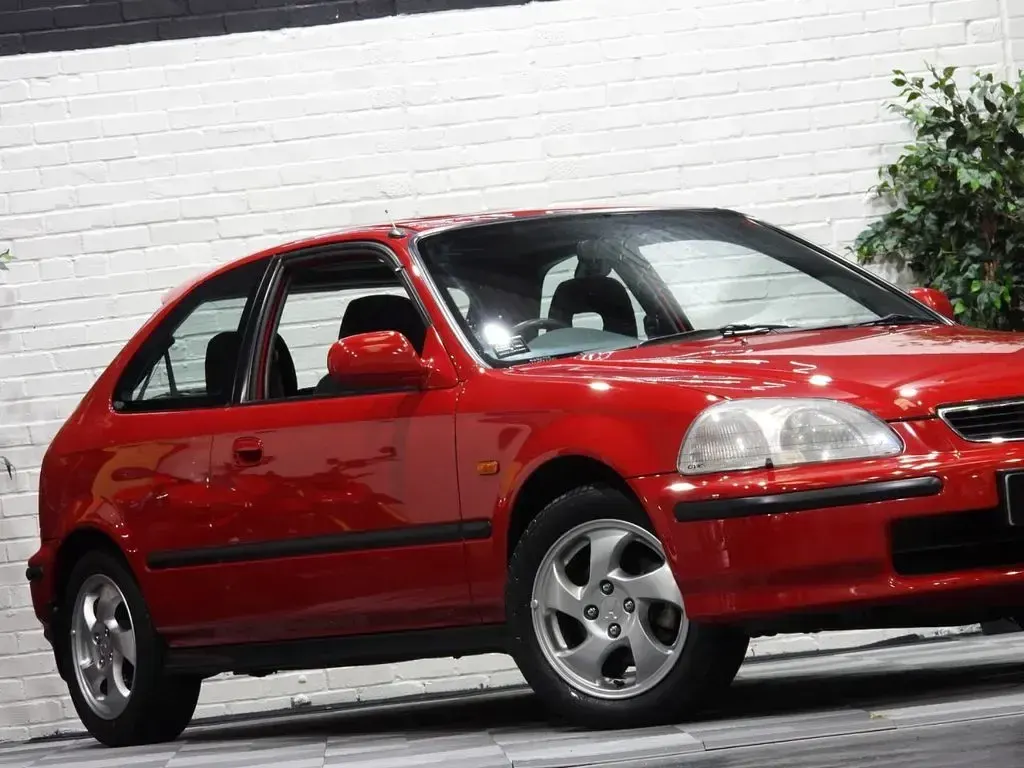 Used Honda Civic 158 HP (116 kW) 1997 Red Hatchback