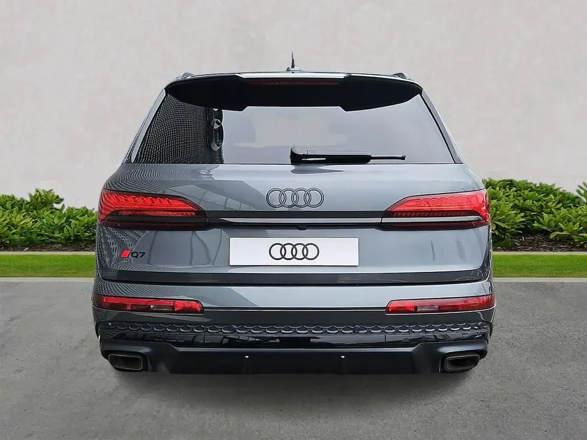 Used Audi Q7 Black Edition 340 HP (250 kW) 2024 Grey SUV