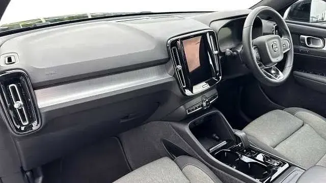 Used Volvo XC40 Plus 161 HP (118 kW) 2023 Black SUV