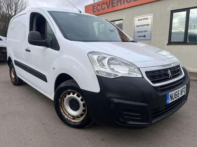 Used Peugeot Partner S 2016 White