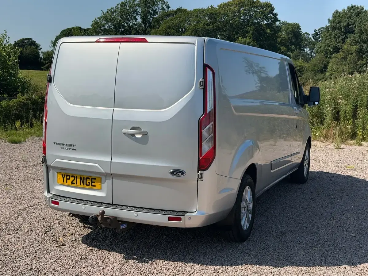 Used Ford Transit Custom Limited 130 HP (95 kW) 2021 Silver Van