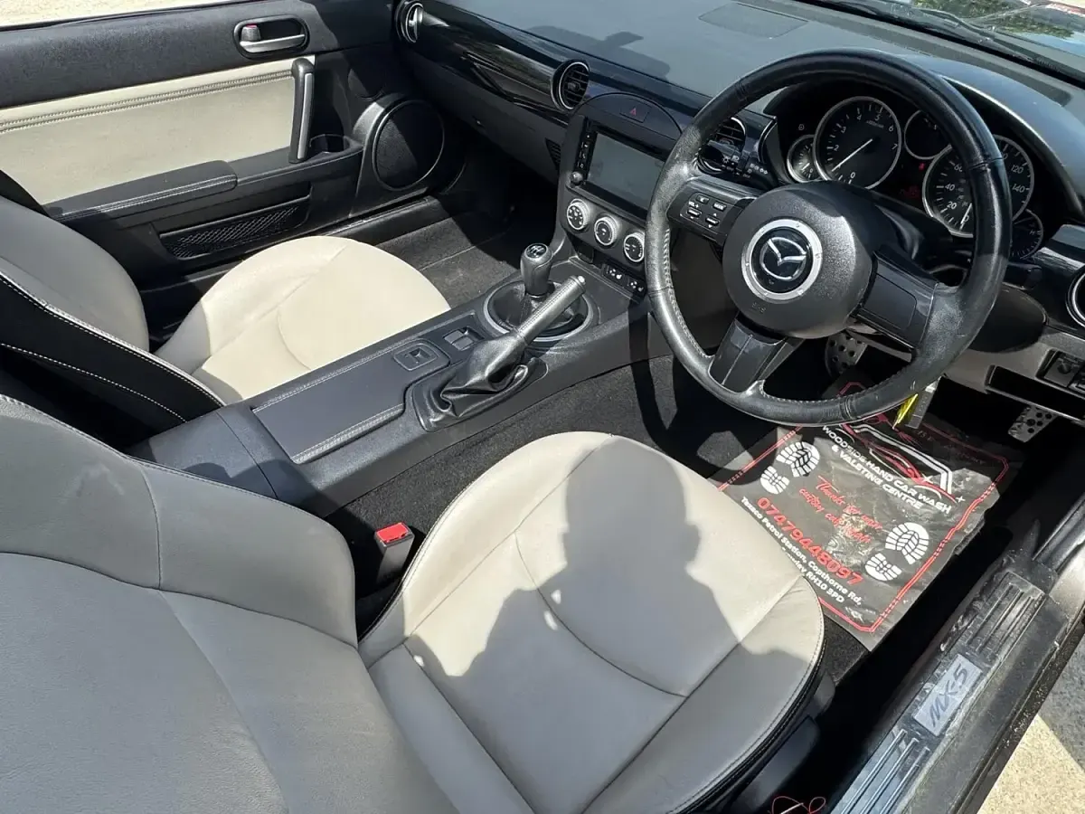 Used Mazda MX5 Edition 126 HP (92 kW) 2015 Grey Cabriolet