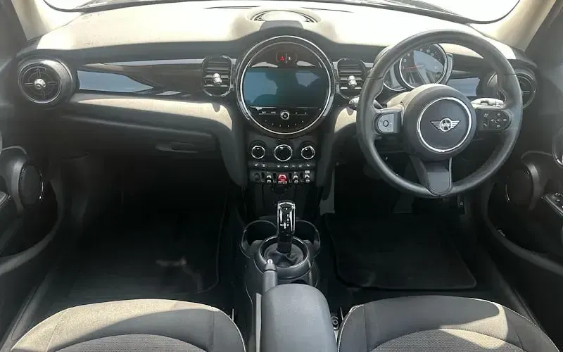 Used Mini Cooper Classic 136 HP (100 kW) 2022 Black Hatchback