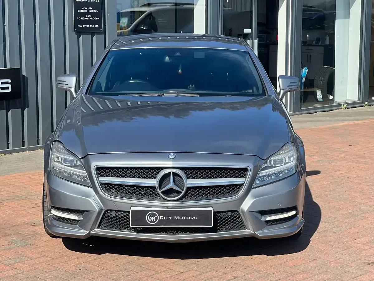 Used Mercedes CLS350 AMG 265 HP (194 kW) 2012 Silver Coupe