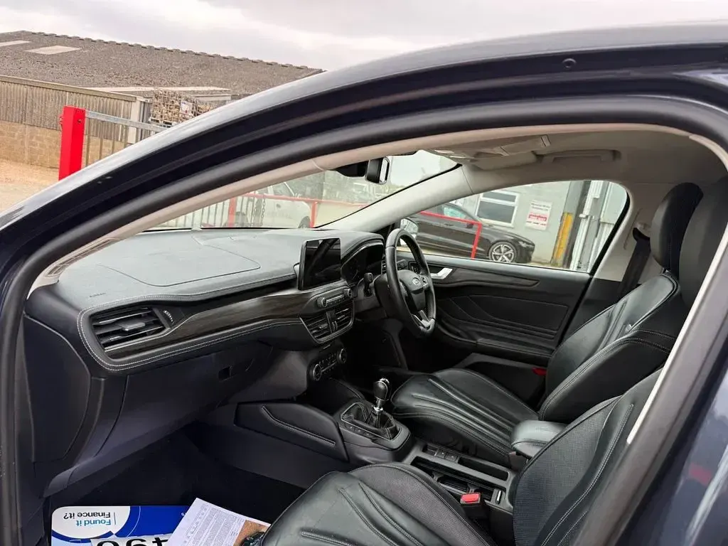 Used Ford Focus Vignale 125 HP (91 kW) 2020 Blue Hatchback