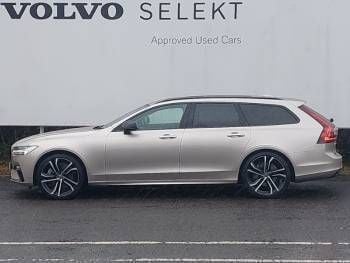 Used Volvo V90 Ultimate 250 HP (183 kW) 2023 Gold Estate