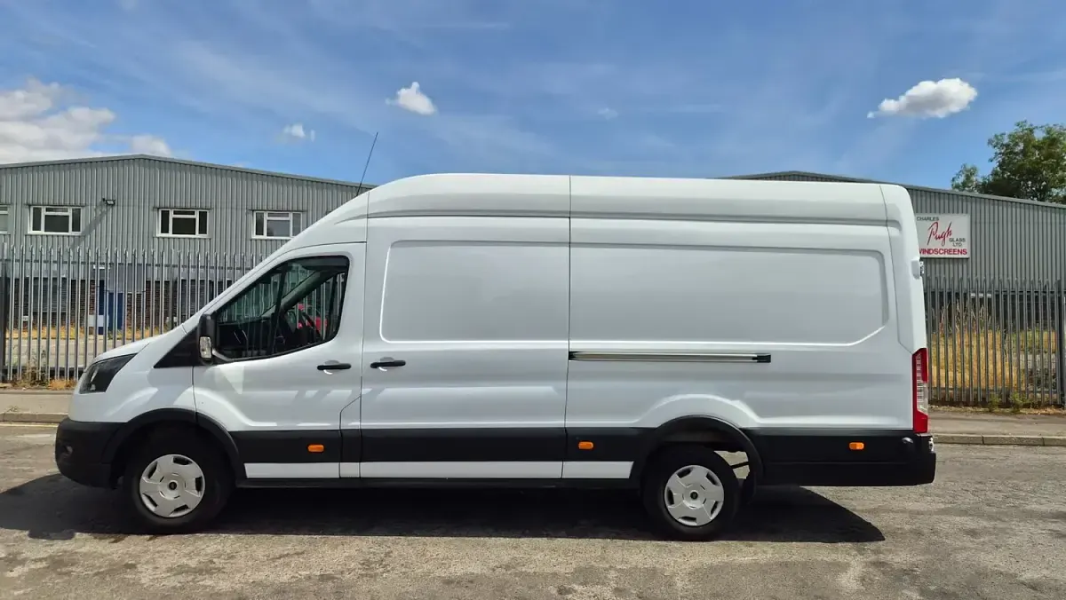 Used Ford Transit Trend 165 HP (121 kW) 2024 White Van