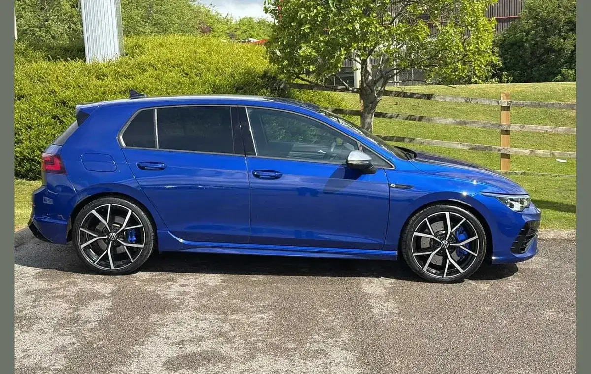 Used VW Golf VIII R 320 HP (235 kW) 2024 Blue Hatchback