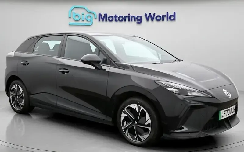 Usado MG MG4 EV SE 319 kW (435 HP) 2023 Preto Citadino