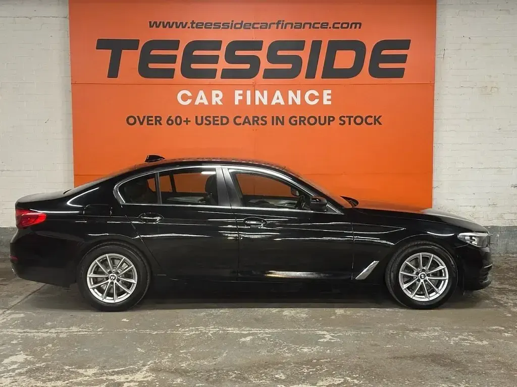 Usado BMW 520 Comfort Edition 190 CV (139 kW) 2018 Negro Berlina