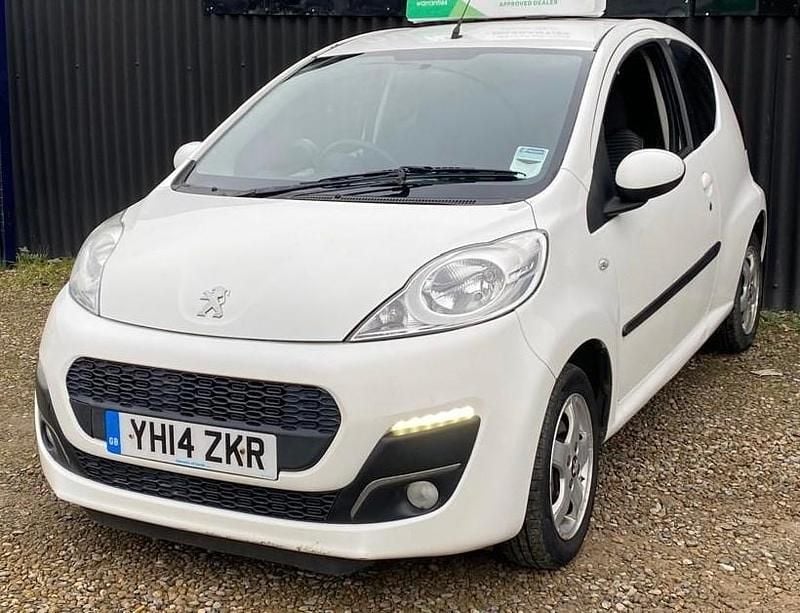 White Used 2014 Peugeot 107 Allure Hatchback | £2,395 (Fair price) - Image 1/4
