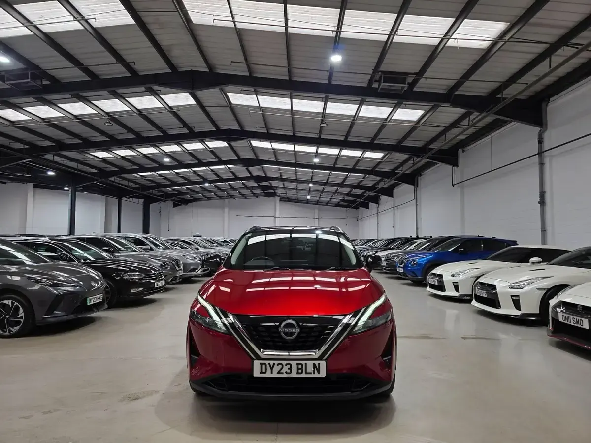 Used Nissan Qashqai N-Connecta 190 HP (139 kW) 2023 Red SUV