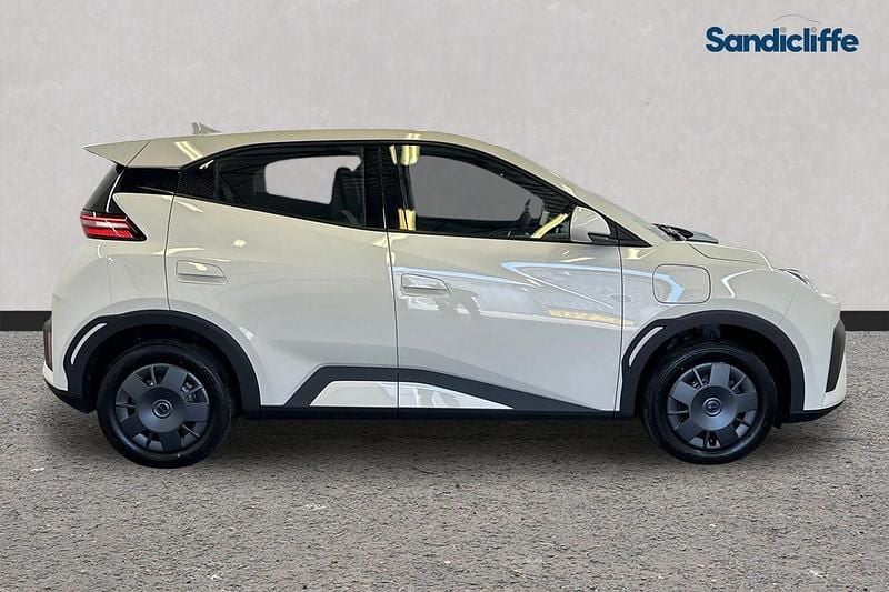 Neu BYD Dolphin Surf Active 64 kW (88 PS) 2025 Weiß Kleinwagen