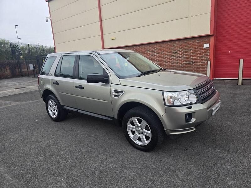 Used Land Rover Freelander 2 S 150 HP (110 kW) 2012 Gold SUV