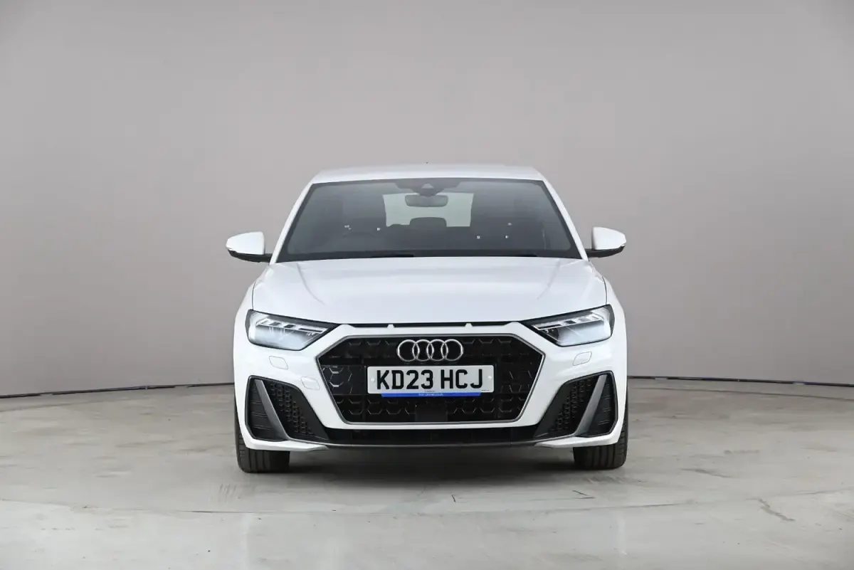 Begagnad Audi A1 Sportback S-Line 2023 Vit Halvkombi