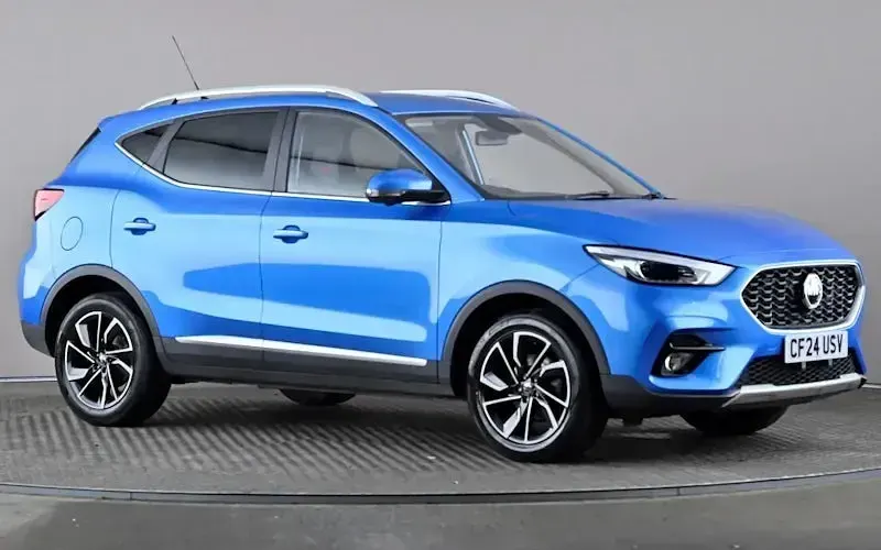 Käytetty MG ZS Exclusive 106 HP (77 kW) 2024 Katumaasturi