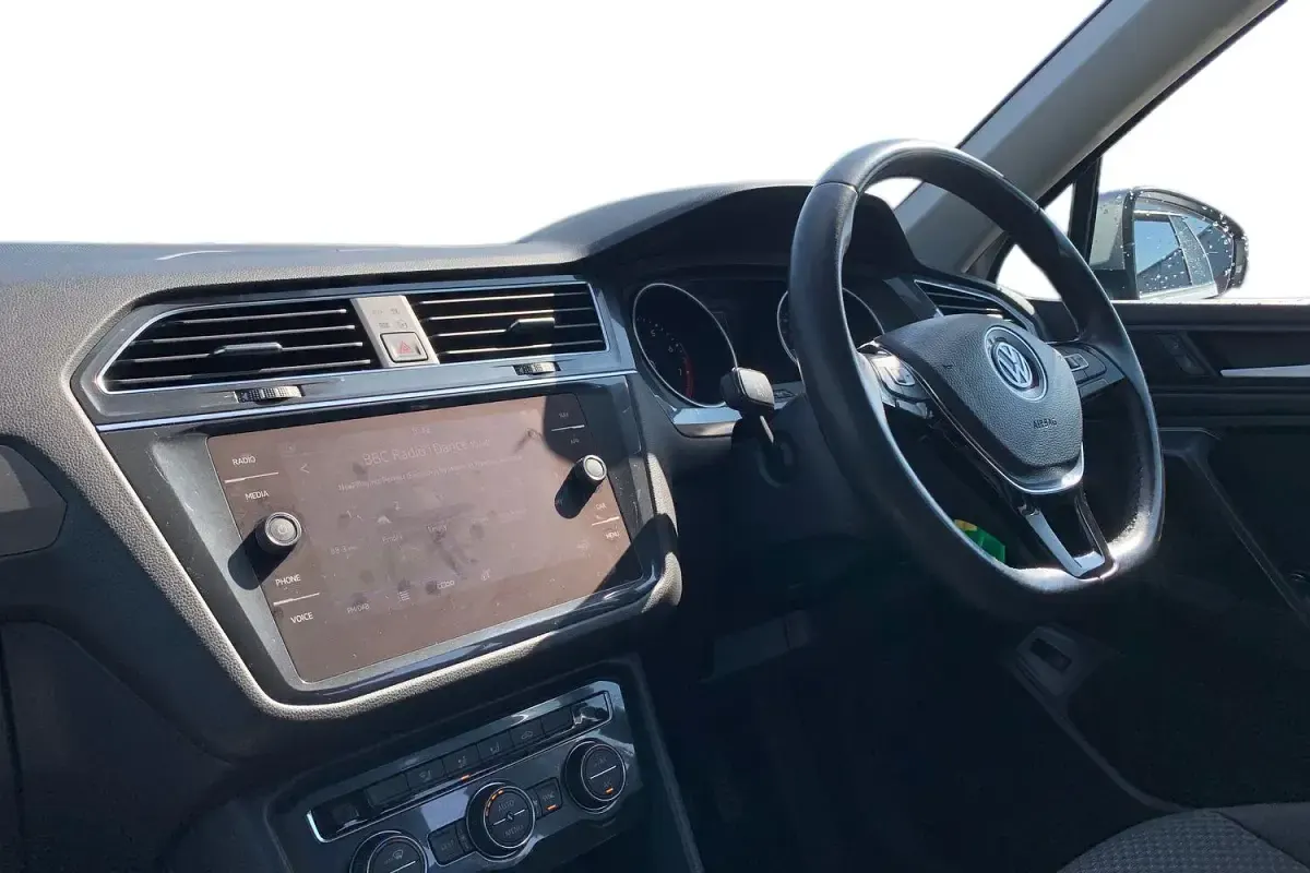 Used VW Tiguan Allspace Match 150 HP (110 kW) 2021 Silver SUV