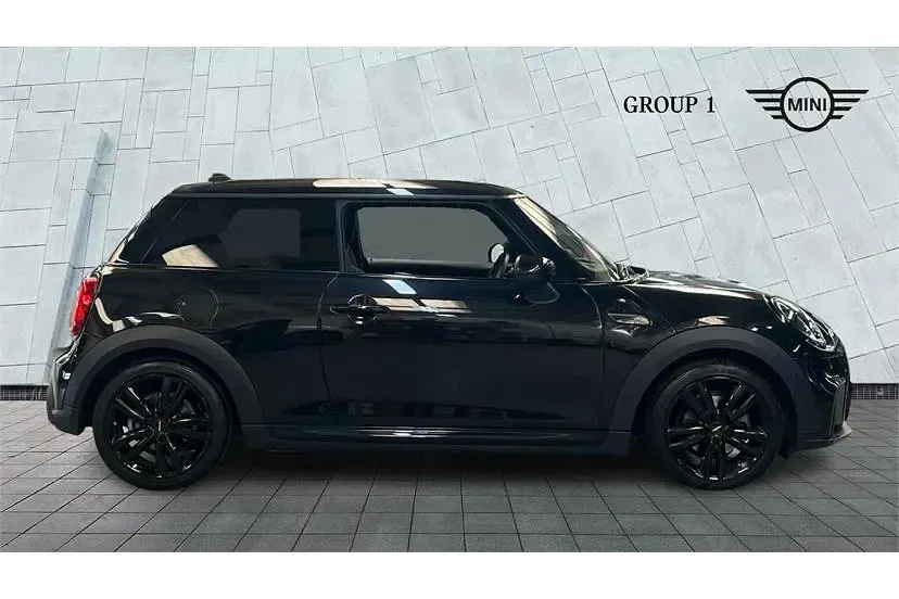 Used Mini Cooper Premium 136 HP (100 kW) 2023 Black Hatchback
