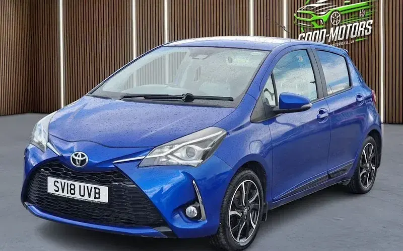 Gebraucht Toyota Yaris Design 111 PS (81 kW) 2018 Blau Kleinwagen