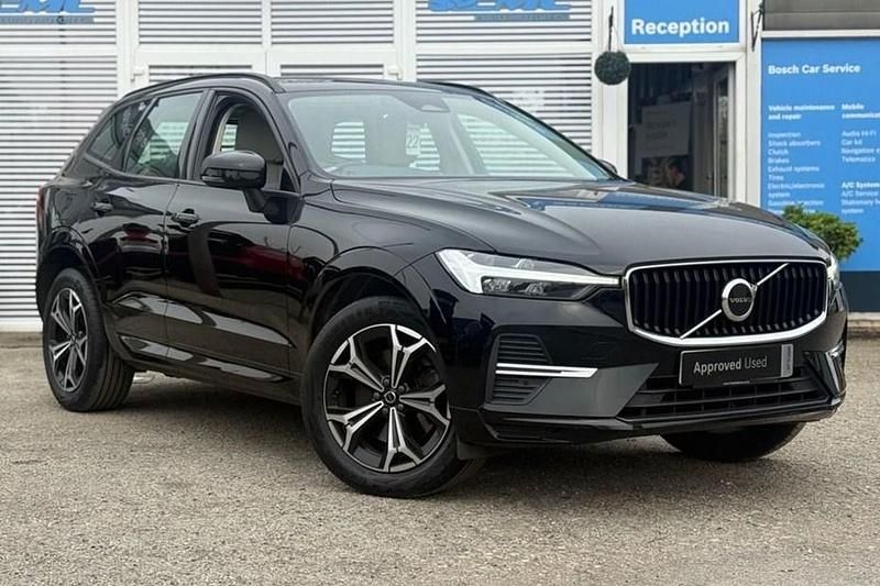 Used Volvo XC60 Momentum 197 HP (144 kW) 2022 Black SUV