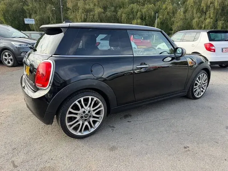 Used Mini Cooper D Seven 114 HP (83 kW) 2017 Black Hatchback