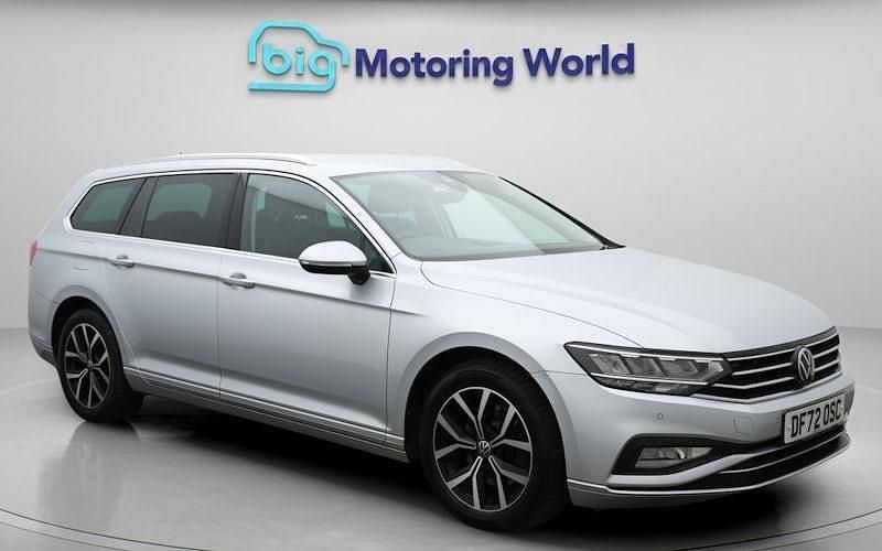 Used VW Passat SEL 150 HP (110 kW) 2023 Silver Estate