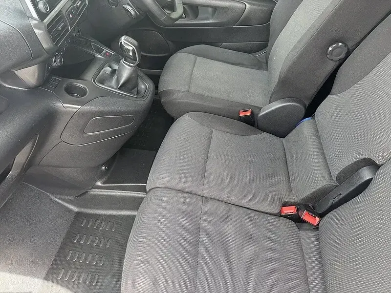 Used Peugeot Partner 131 HP (96 kW) 2021 White MPV