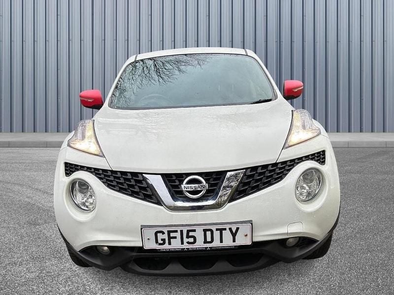 Usado Nissan Juke Acenta 110 HP (80 kW) 2015 Branco SUV