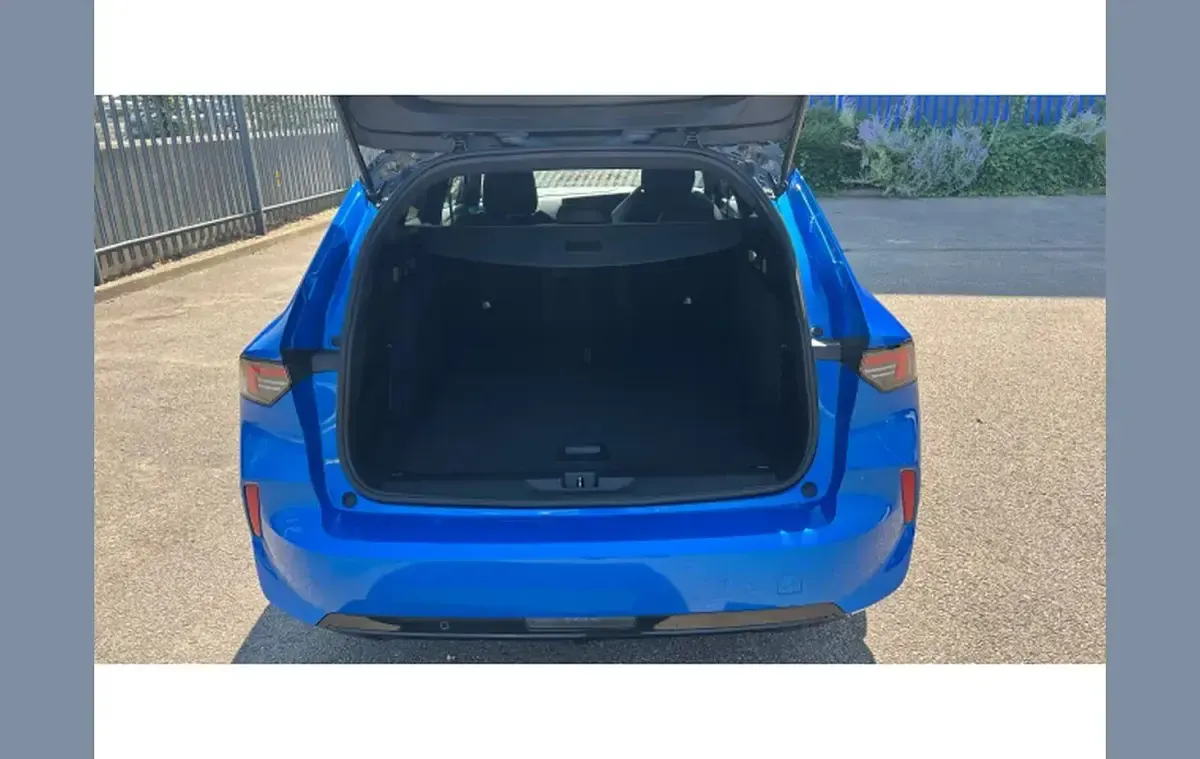 Used Vauxhall Astra 131 HP (96 kW) 2023 Blue Estate