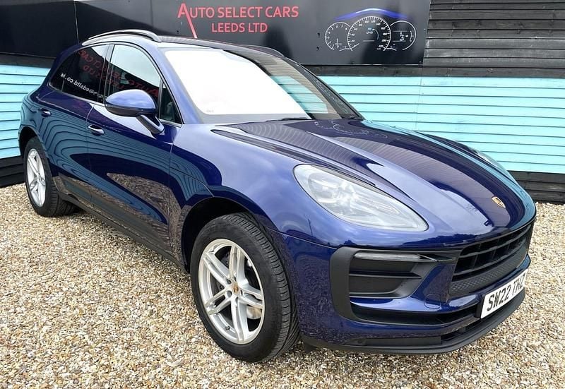 Blue Used 2022 Porsche Macan SUV | £42,950 (Good price) - Image 1/4