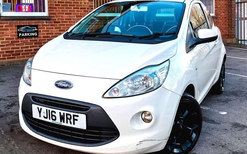 Used Ford Ka Zetec 69 HP (50 kW) 2016 White Hatchback