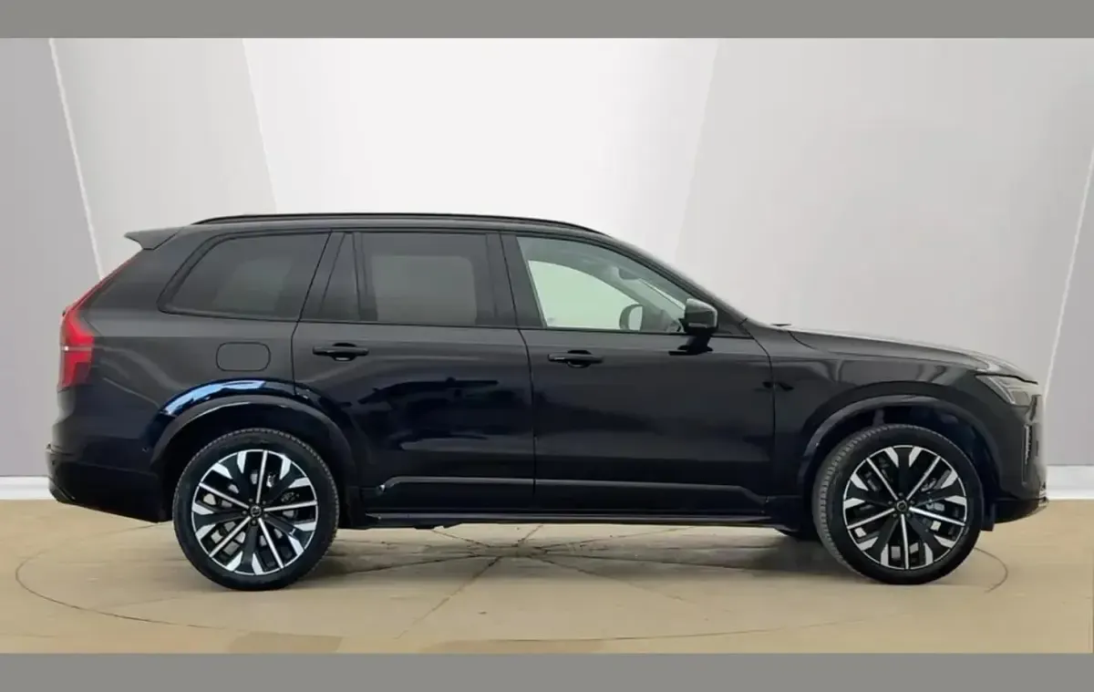 Used Volvo XC90 Ultra 455 HP (334 kW) 2025 Black SUV