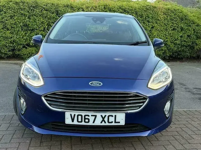 Used Ford Fiesta Zetec 85 HP (62 kW) 2017 Blue Hatchback