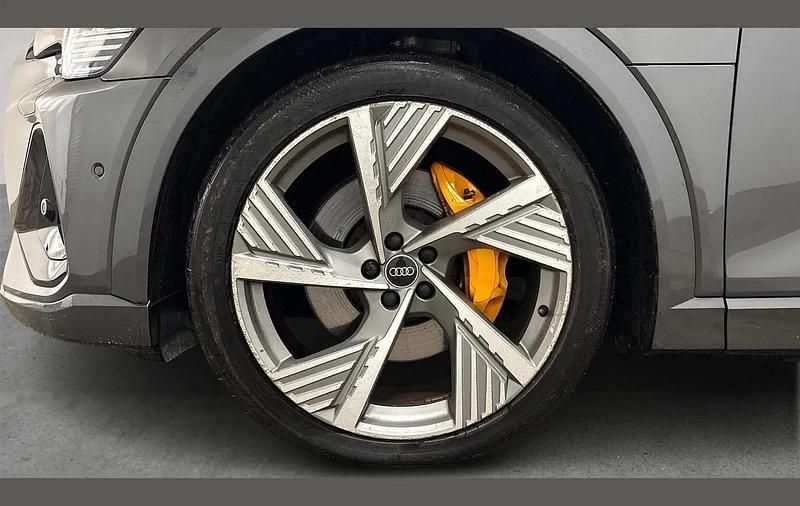 Used Audi e-tron Sportback Advanced 300 kW (408 HP) 2022 Grey SUV