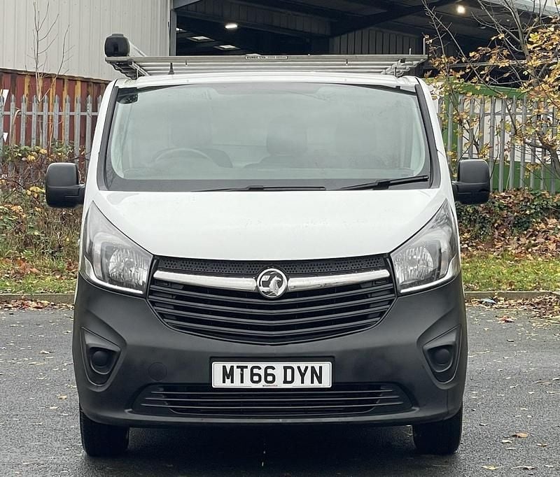 Used Vauxhall Vivaro 2016 White MPV