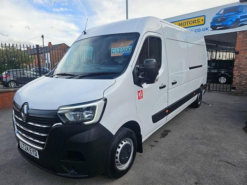 White Used 2024 Renault Master Van | £12,500 - Image 1/4