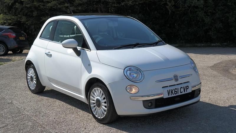 Used Fiat 500 Lounge 69 HP (50 kW) 2011 White Hatchback