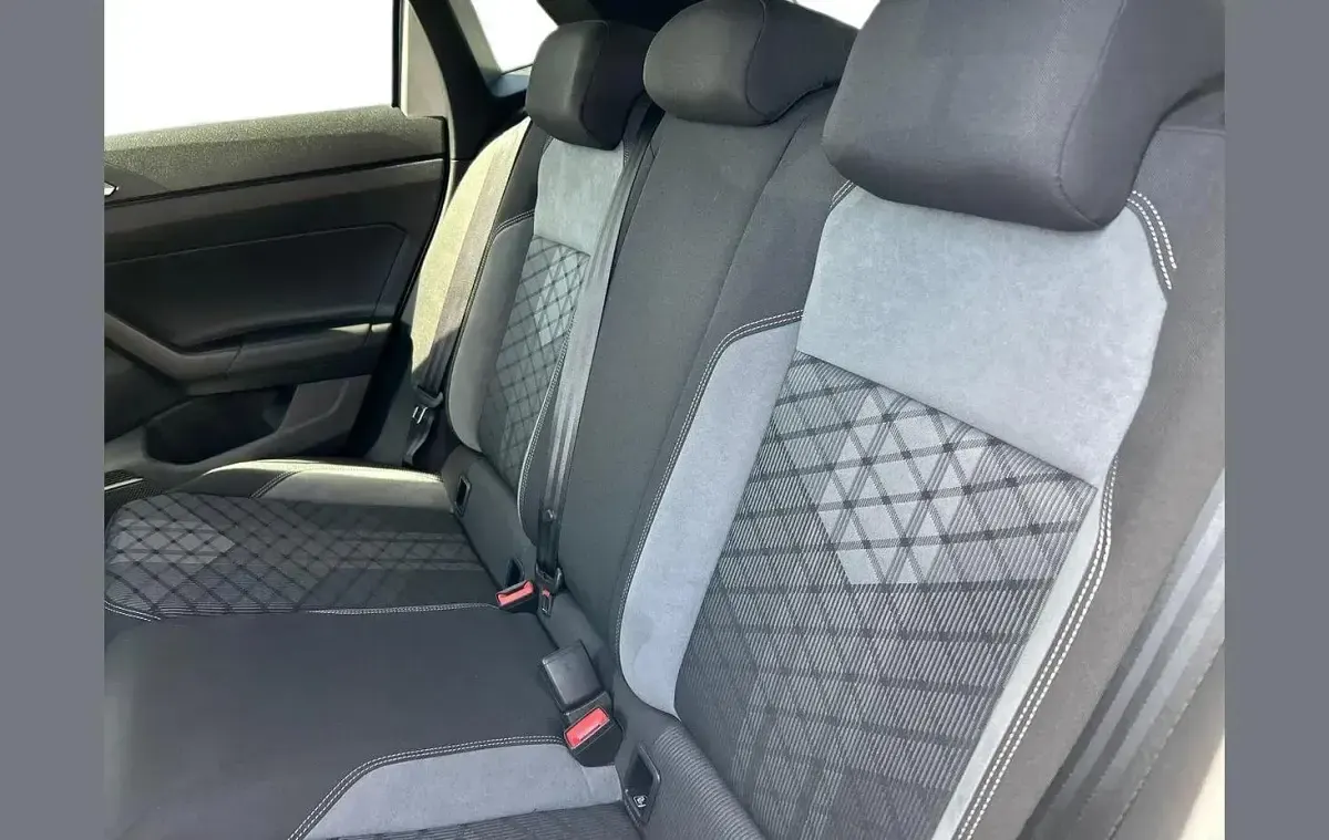 Used VW Polo R-line 110 HP (80 kW) 2023 Silver Hatchback
