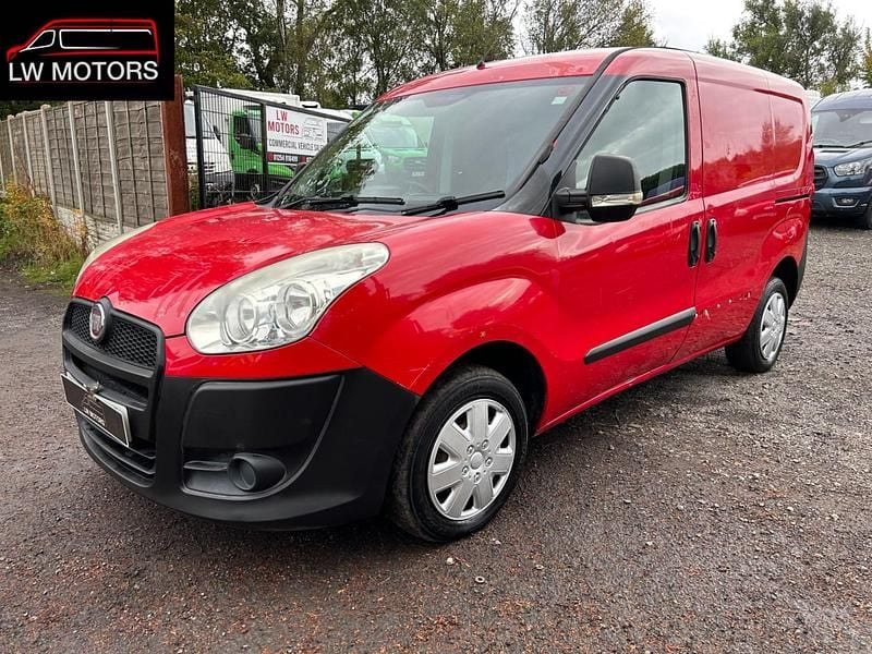 Red Used 2013 Fiat Doblò MPV | £1,999 (Super price) - Image 1/3