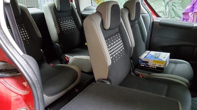 Used Citroën Berlingo Feel 100 HP (73 kW) 2016 Red MPV