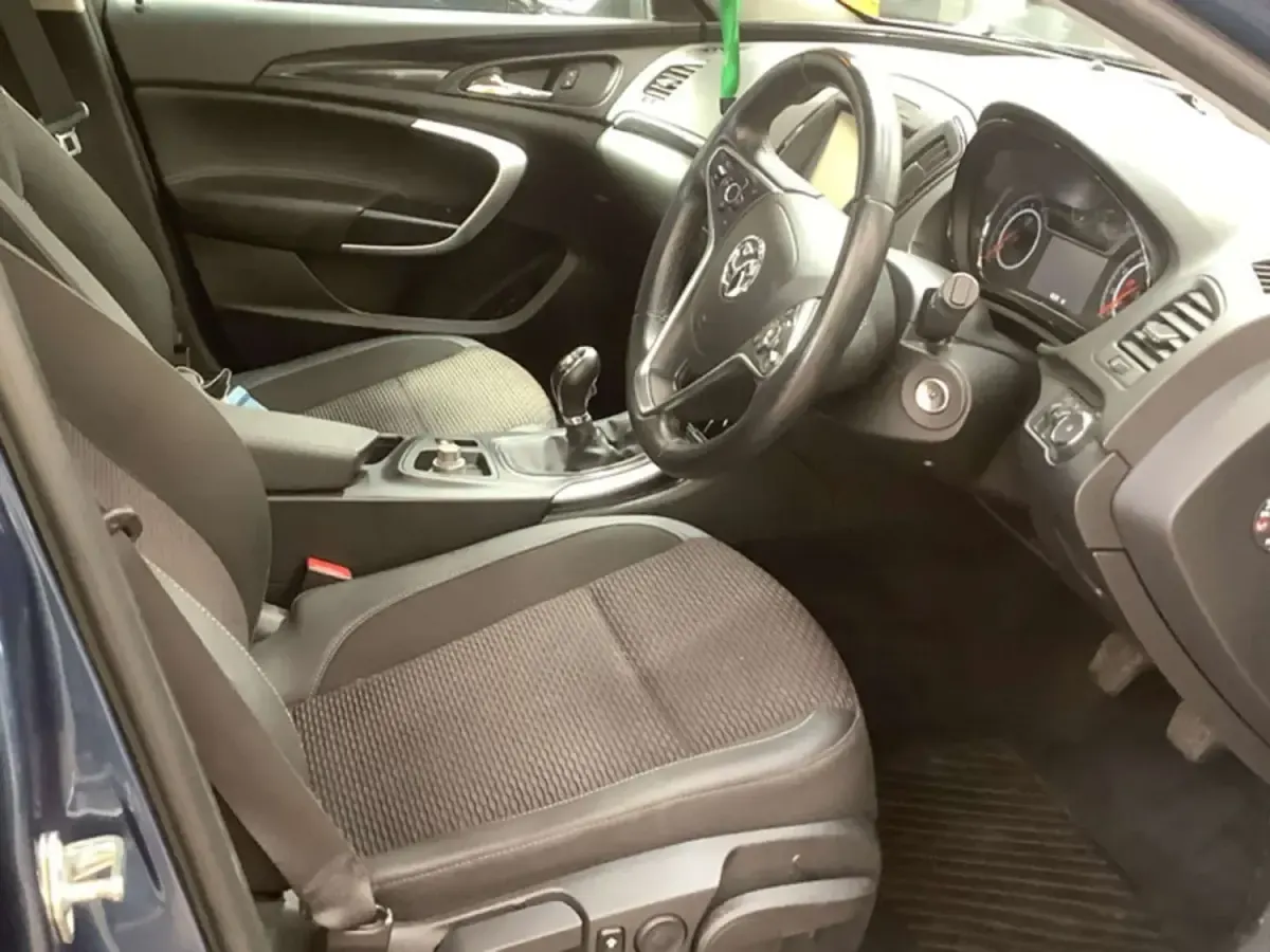 Second-hand Vauxhall Insignia S 136 CP (100 kW) 2016 Albastru Break