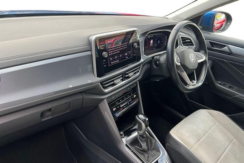 Used VW T-Roc Style 150 HP (110 kW) 2022 Raveena blue SUV