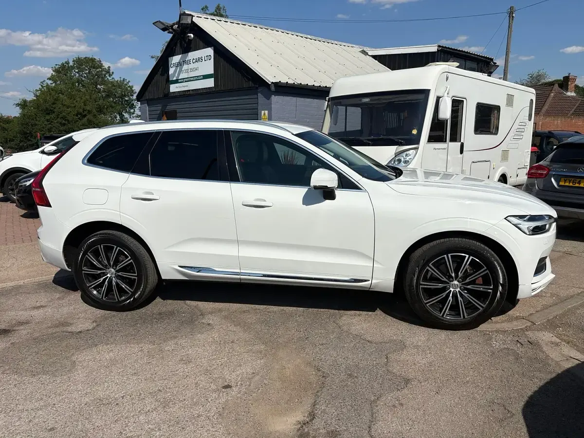 Used Volvo XC60 Inscription 2019 White SUV