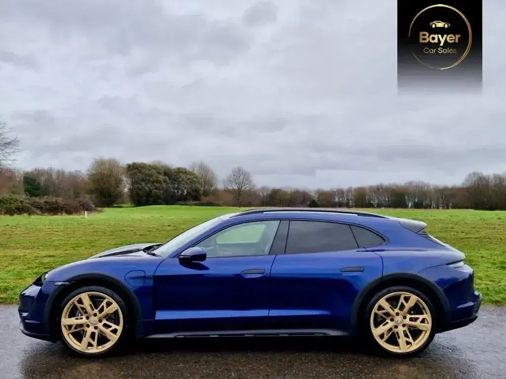 Used Porsche Taycan 4 Cross Turismo Cross Turismo 350 kW (476 HP) 2022 Blue Estate