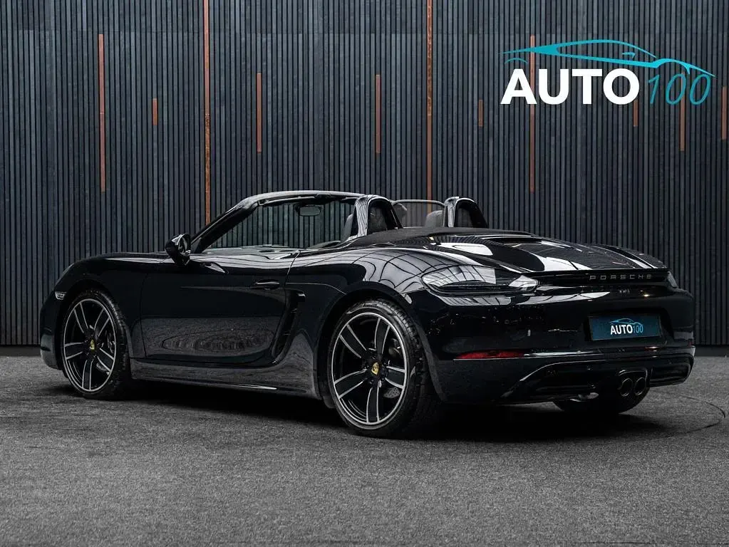 Used Porsche 718 Boxster 300 HP (220 kW) 2019 Black Cabriolet