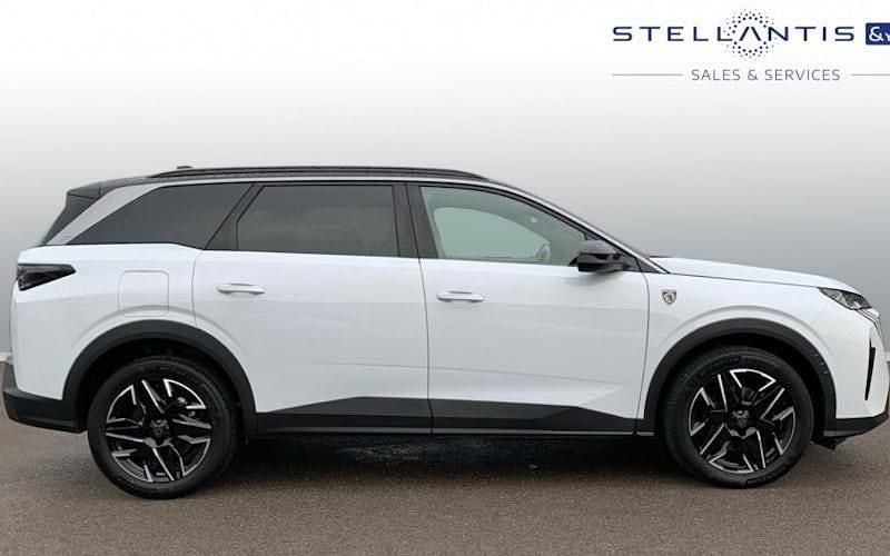 Used Peugeot 5008 GTi 136 HP (100 kW) 2024 White Estate