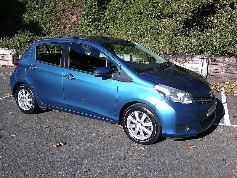 Turquoise Used 2012 Toyota Yaris Multidrive S Hatchback | £6,995 - Image 1/4